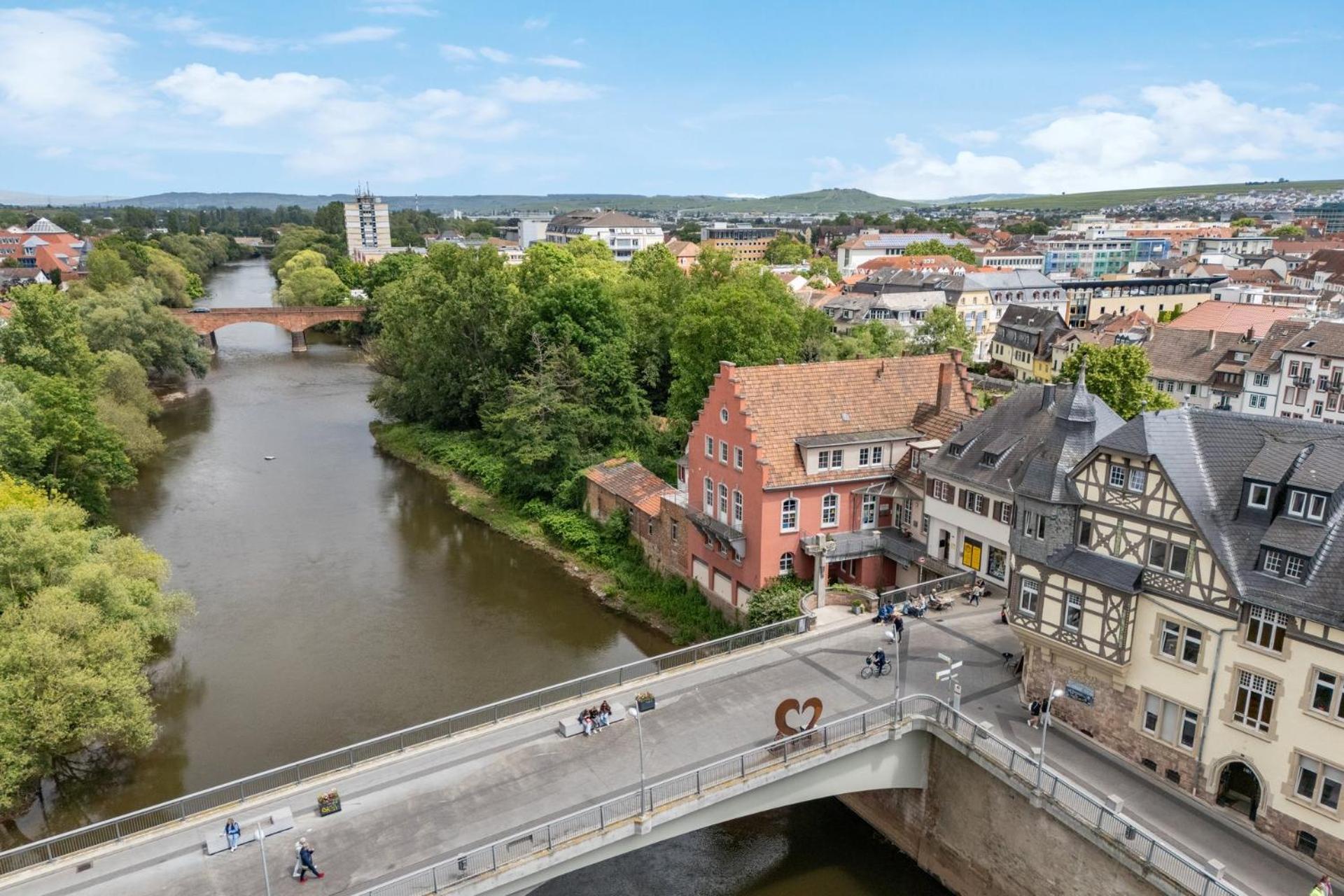 Altstadt Apartment Am Wasser Mit Parkplatz Und Riesigem Garten Bad Kreuznach Εξωτερικό φωτογραφία